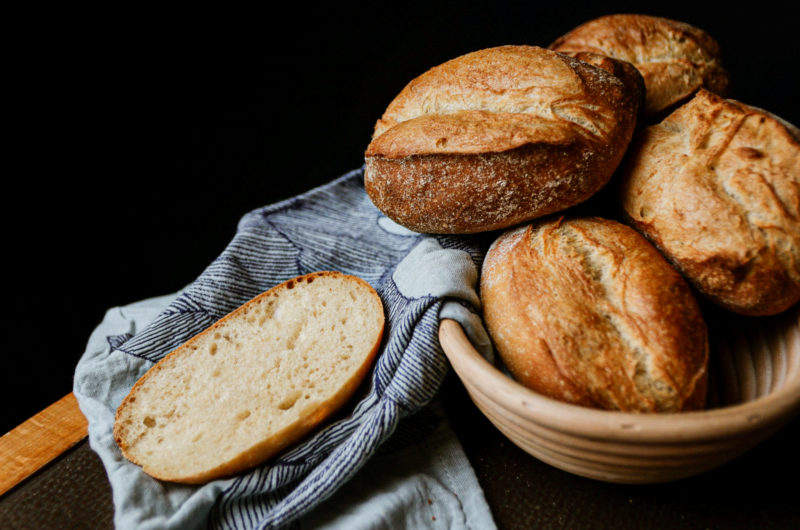 Einfache Weizenbrötchen wie vom Bäcker (oder besser)