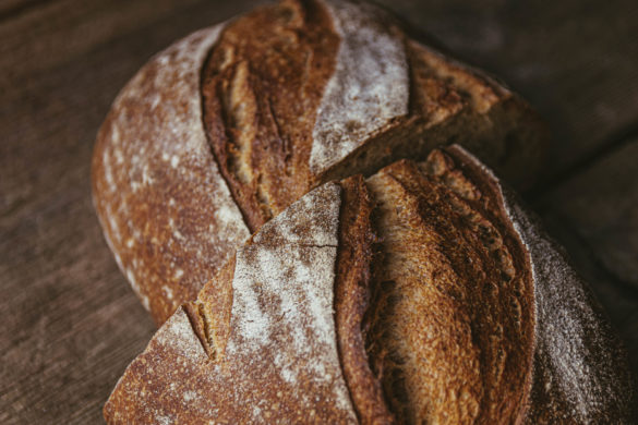 Sauerteigbrot ohne Dehnen & Falten erzeugt eine chöne Kruste