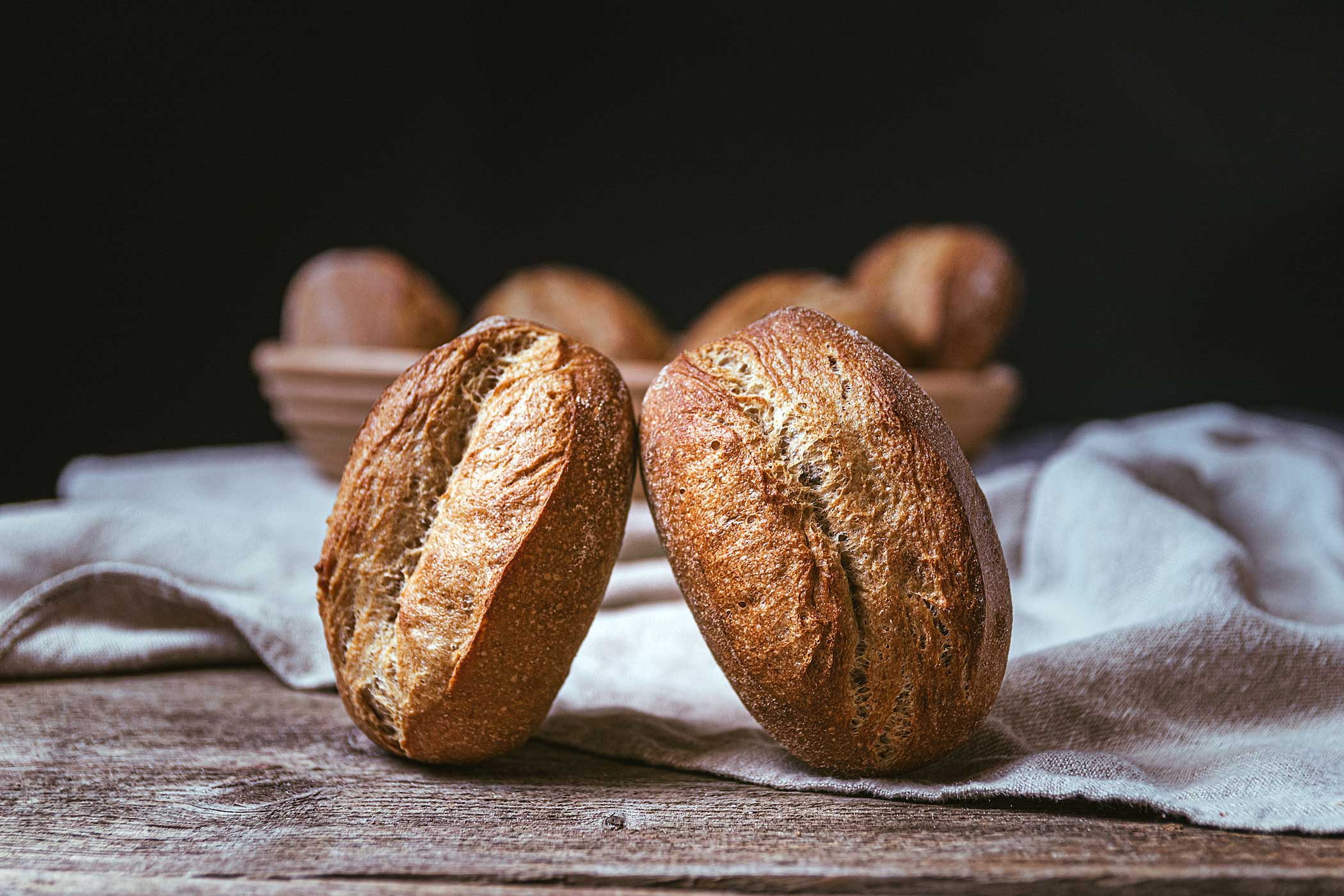 Einfache Weizenbrötchen wie vom Bäcker (oder besser) - leicht-angeniced.de