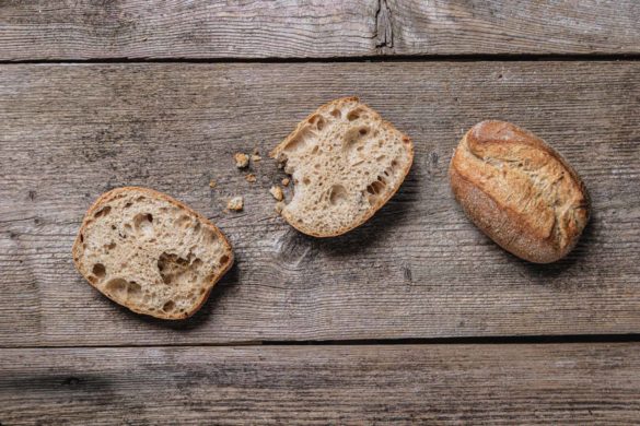 knusprige Krustenbrötchen mit schnellem Vollkorn-Vorteig